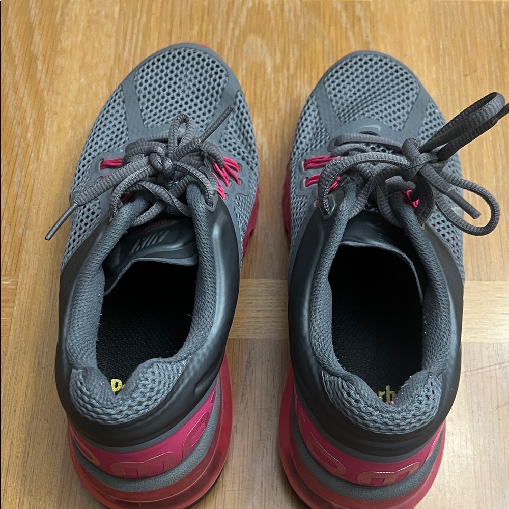 Nike Gray and Pink Women's Athletic Shoes